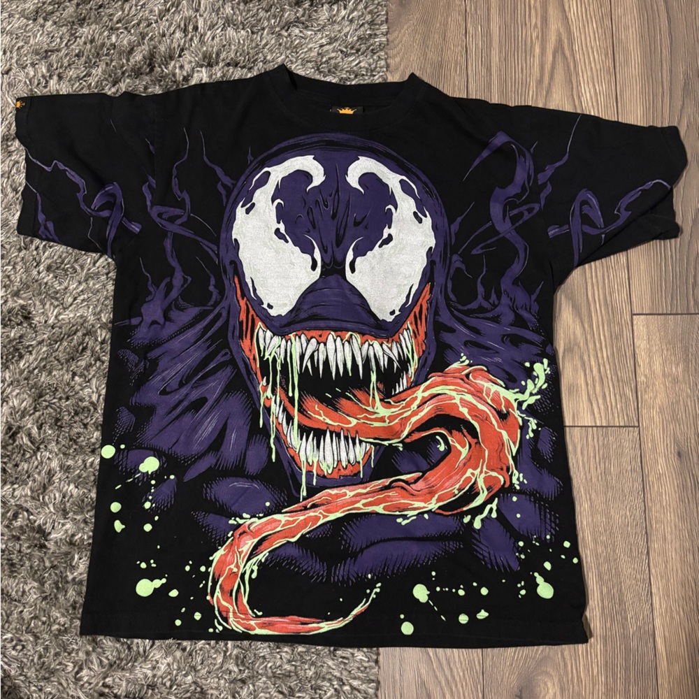 Black Venom Graphic Short Sleeve Tee - Black